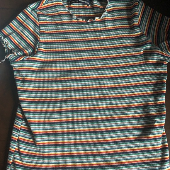 BRANDY MELVILLE RAINBOW TEE‼️✨ - Picture 4 of 4